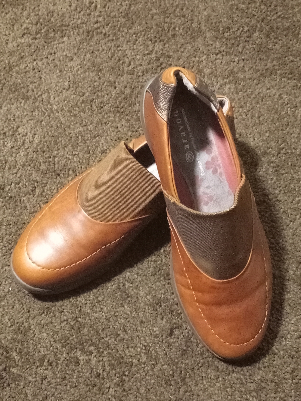 Aravon Vibram Women's Brown Leather Slip-On Loafers Sz 8